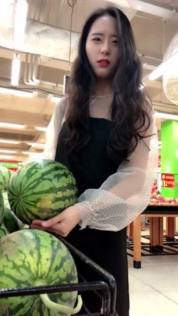 龙州网红黄小姐吃瓜事件  第2张