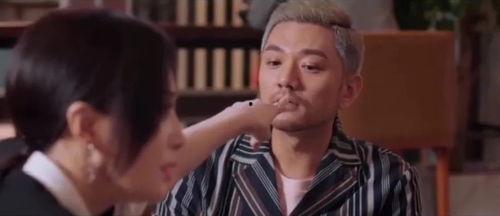 娱乐圈吃瓜帮主是谁啊小说,揭秘幕后风云 第2张 娱乐圈吃瓜帮主是谁啊小说,揭秘幕后风云 第2张